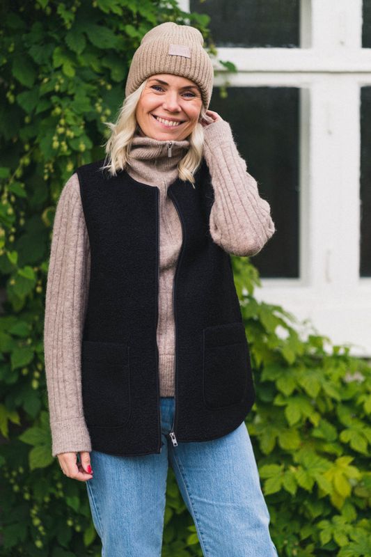 Nanika Waistcoat Black 