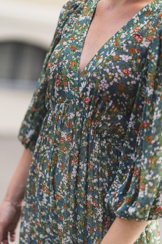 Georgette V-Neck Dress Green Garden 
