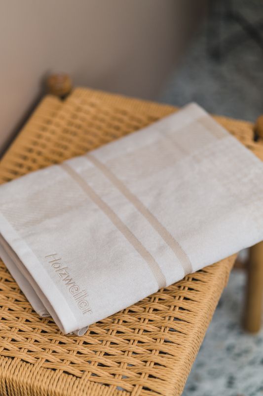 Holzweiler Towel Ecru Check - Vakre Vene