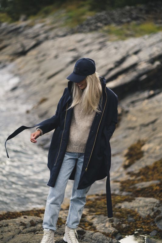 Bris Poncho Dark Navy 