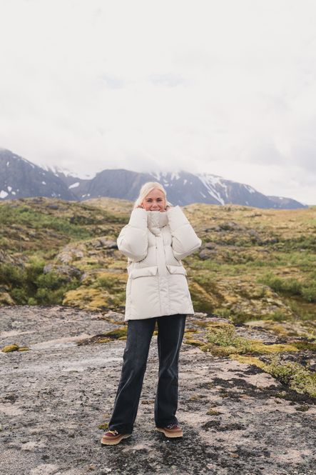 Hovedbilde Besseggen Down Jacket Ecru 