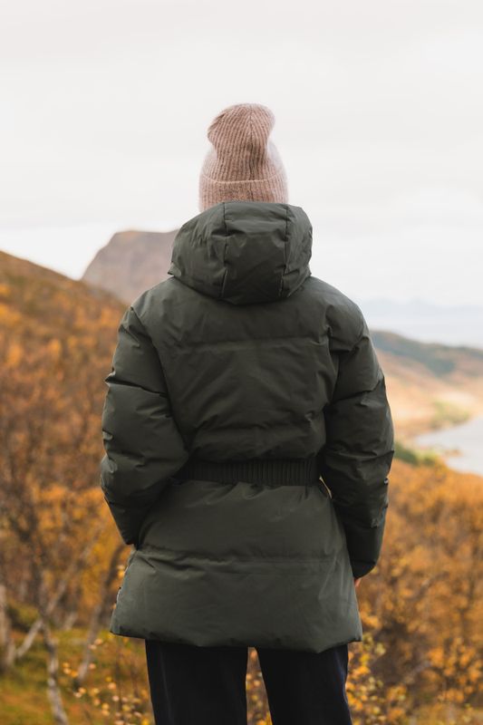 Besseggen Light Down Jacket Dark Green 