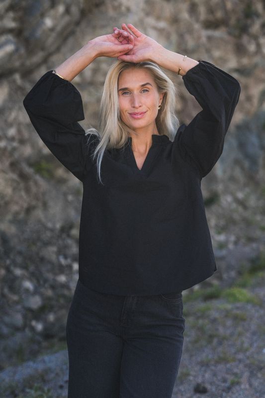 Infinity Blouse Black 