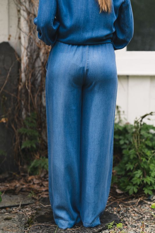 Scarlett Pant Medium Wash Blue Denim 