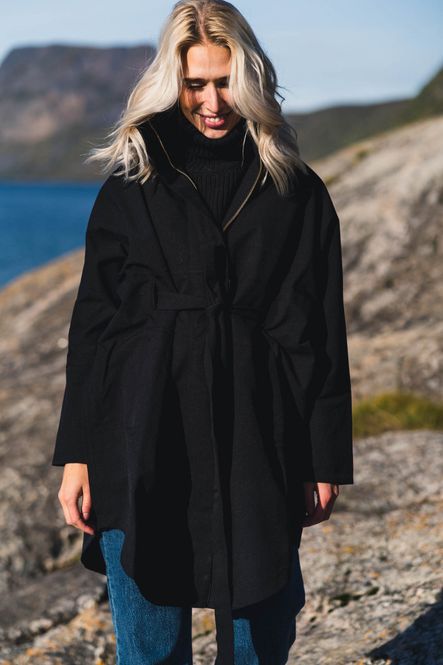 Hovedbilde Bris Poncho New Black