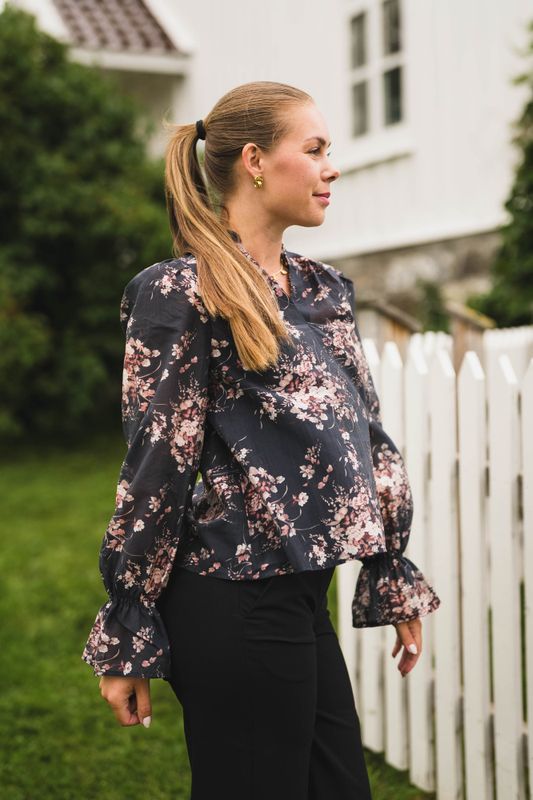 Amara Garden Flower Blouse Dark Navy 