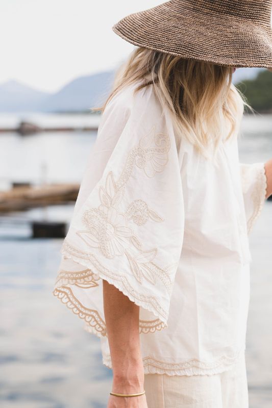 Biancha Blouse Whisper White W French Oak Emb