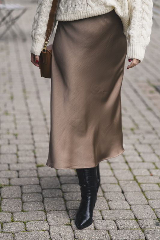 Bovary Skirt Dark Taupe