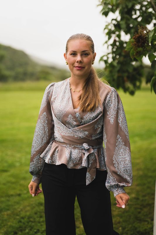 Rista Paisley Drop Blouse Dark Taupe/Light Blue 