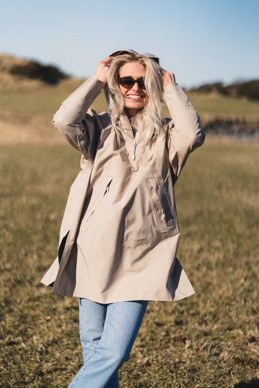 Aalesund Poncho Beige 