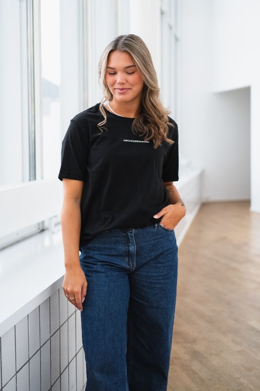 Terina Organic Small Logo Tee Black/White 