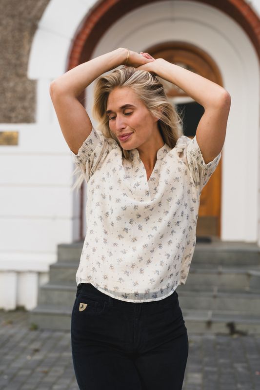 Roella Soft Fleur Blouse Creme 