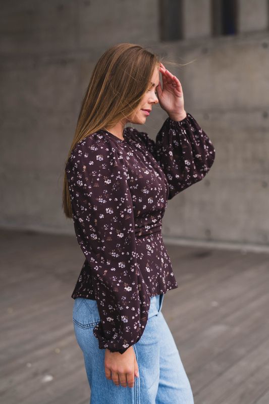 Delphine Flowerbunch Blouse Chocolate Plum 