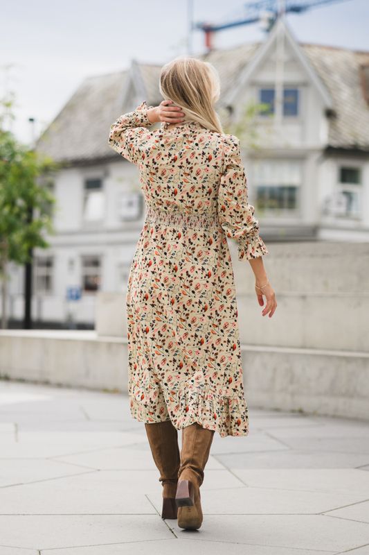 Devotion Dress Autumn 