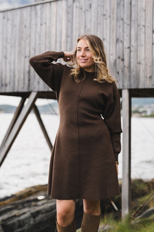 Alfreda East Dress Slate Black 