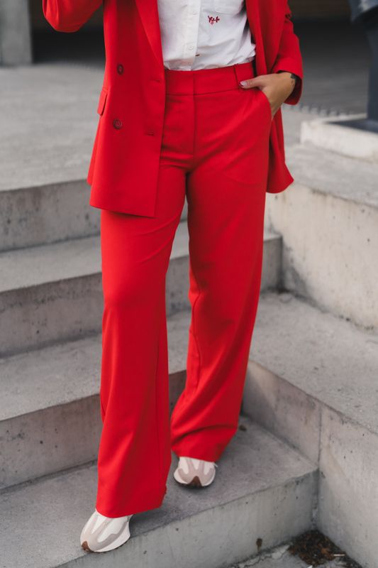 Dena 285 Poppy Red Regular 