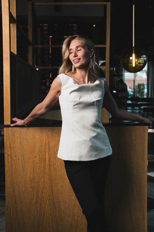 Diora Half Off Shoulder Top Vanilla 