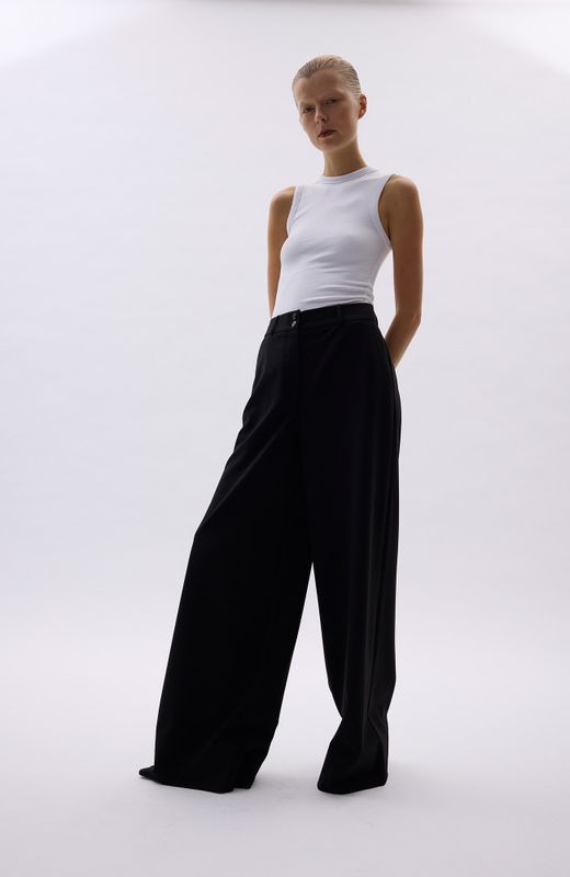 Laura 285 Black Long 