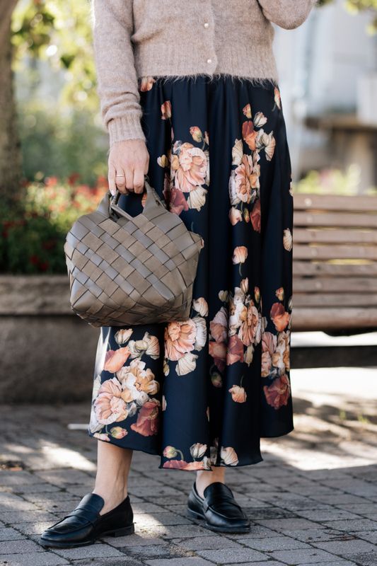 Savannah Skirt Poppy Bouquet