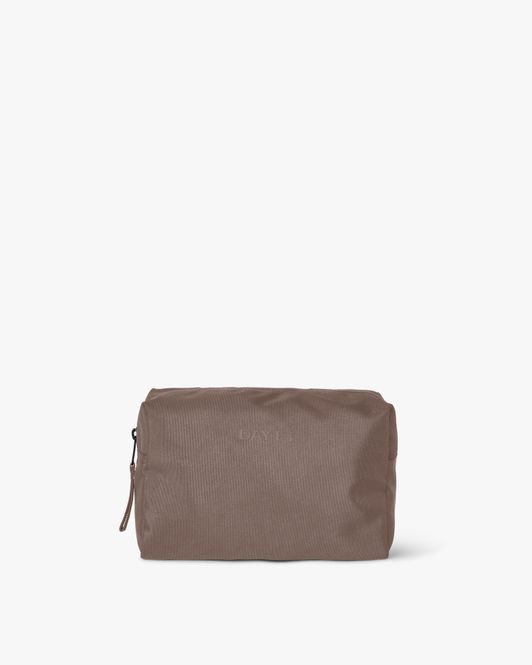 Hovedbilde Day RE-S Tonal Washbag S Major Brown 