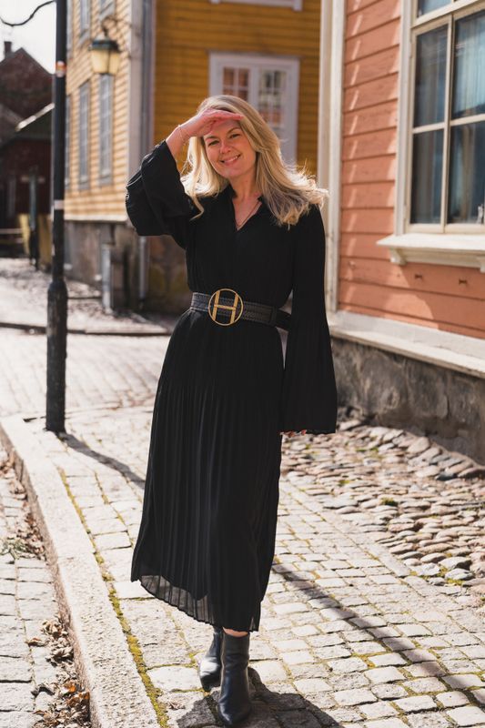 Mila Dress Jet Black 