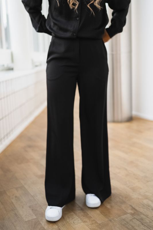 Tabina Nichelle HW Pants Black 