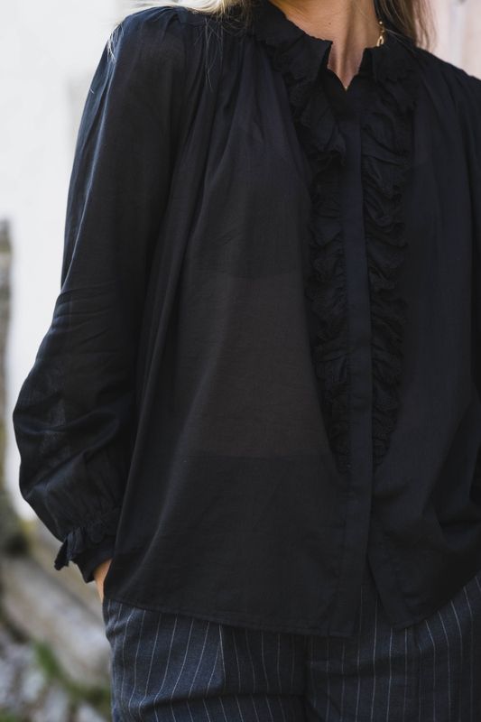 Noor Black 