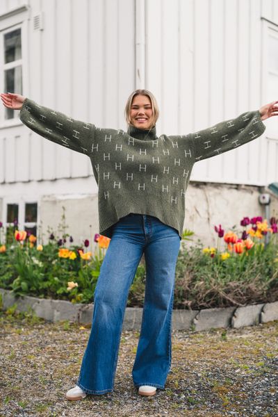 Hovedbilde Fam Knit Short Winter Moss 