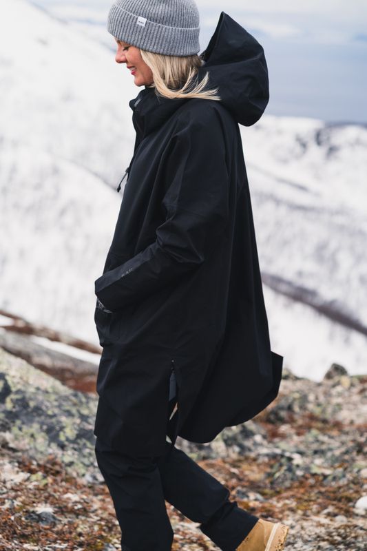 Aalesund Poncho Black 