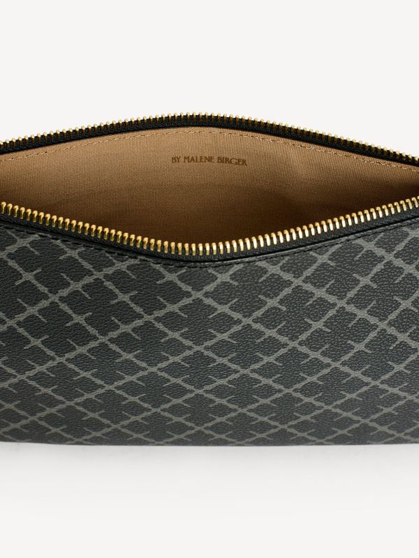Ivy Clutch Charcoal 