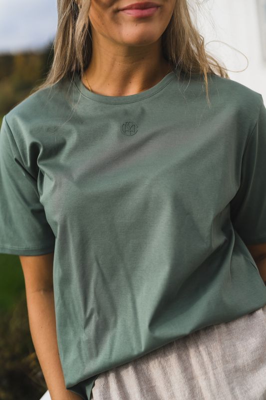 Melea Icon Tee Laurel W/Cilant 