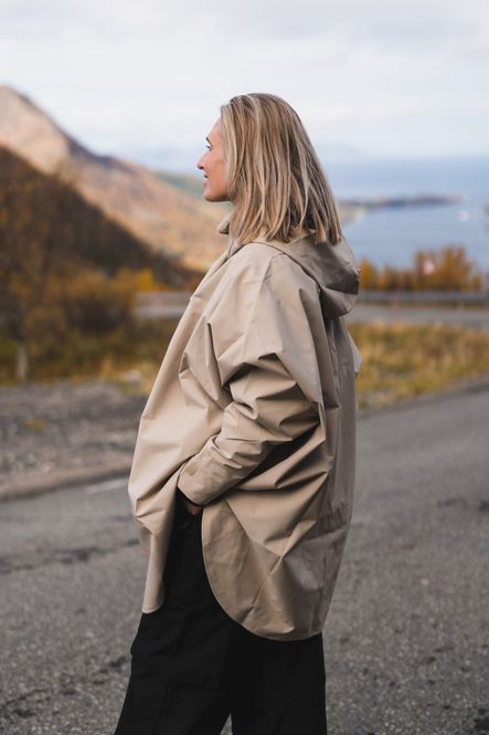 Hovedbilde Bergen Poncho Beige 