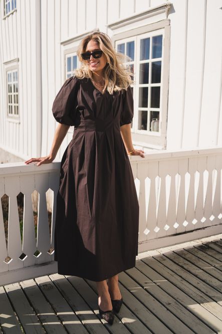 Hovedbilde Poppy Pleat Dress Dark Brown 