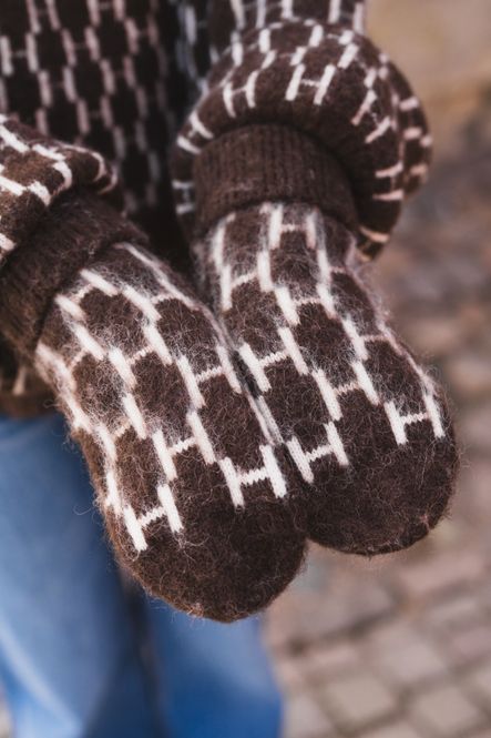 Hovedbilde Gera Mittens Dark Earth 