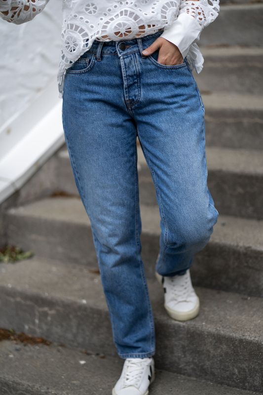 Terrence Tomboy Jean Medium Blue 