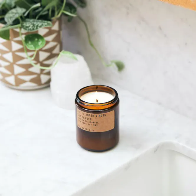 Hovedbilde NO. 11 Amber and Moss Soy Candle Small