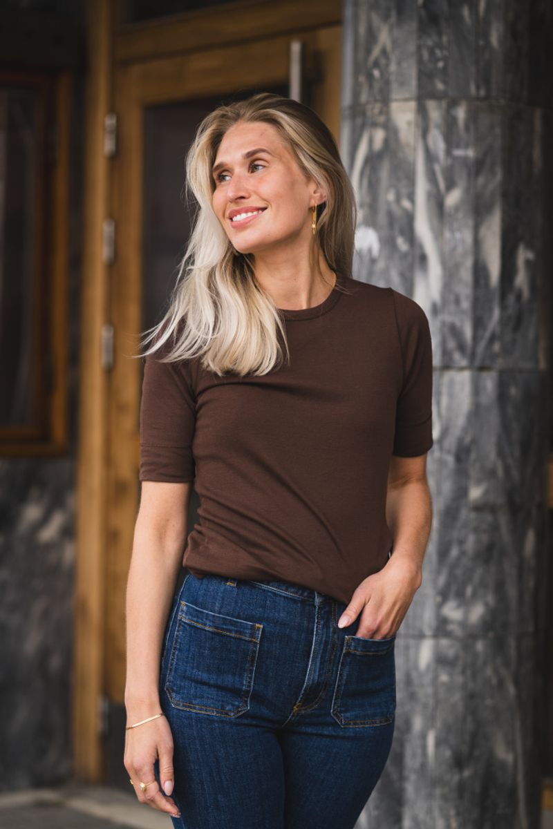 Granny SS Tee Mocca 
