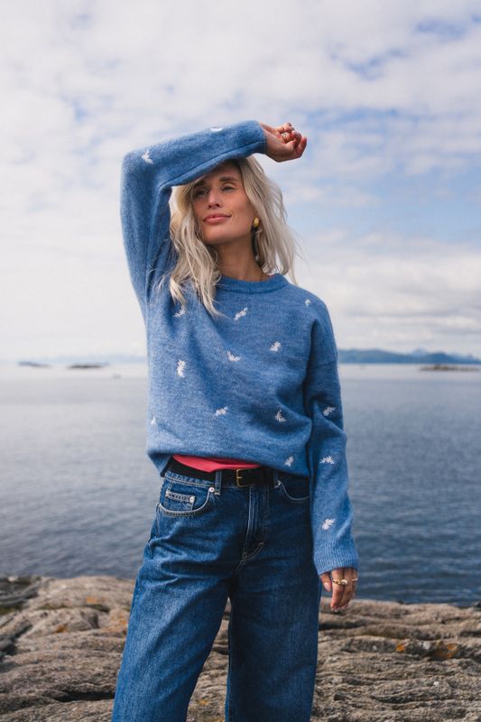 Amalie Pullover EMB Q Harbor/Flower 