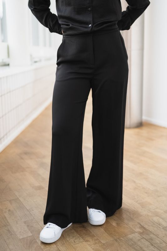 Tabina Nichelle HW Pants Black 