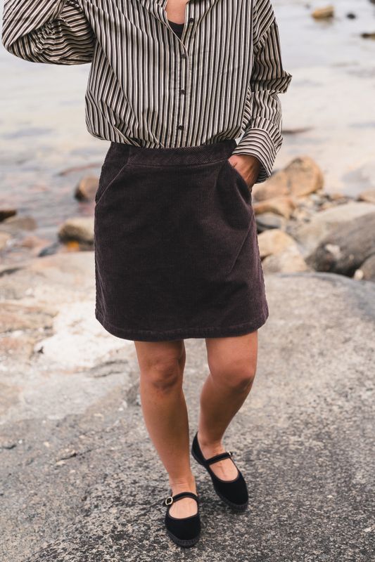 Ella HW Skirt Black Coffee 