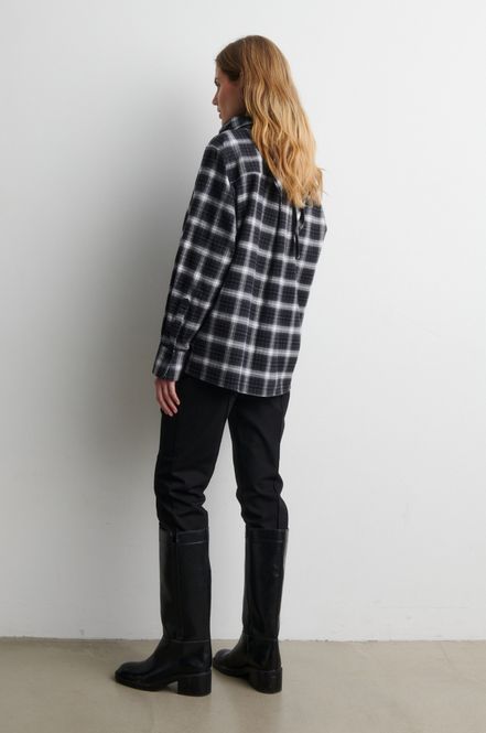 Hovedbilde Genola Shirt Black 