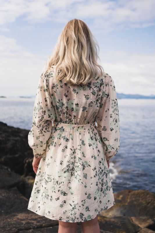 Anna Dress Green Tint Flower 