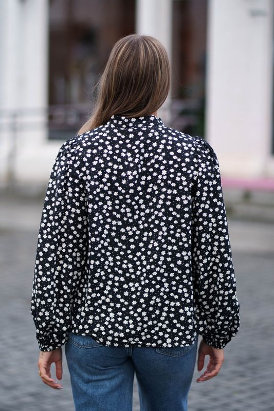Sabby LS Shirt Black Flower 