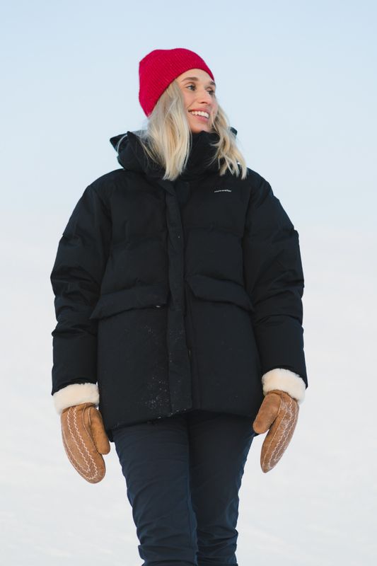 Besseggen Down Jacket Black 