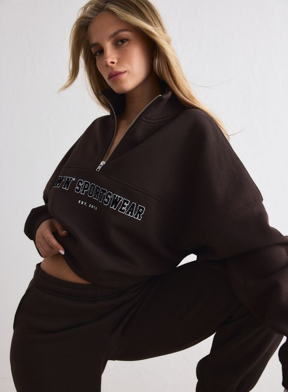 Varsity Sweat Half Zip Chocolate 