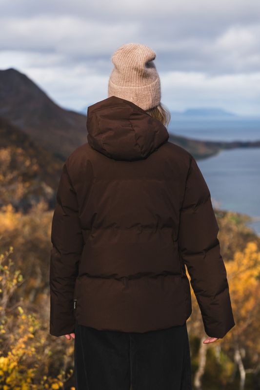 Besseggen Light Short Jacket Dark Brown 