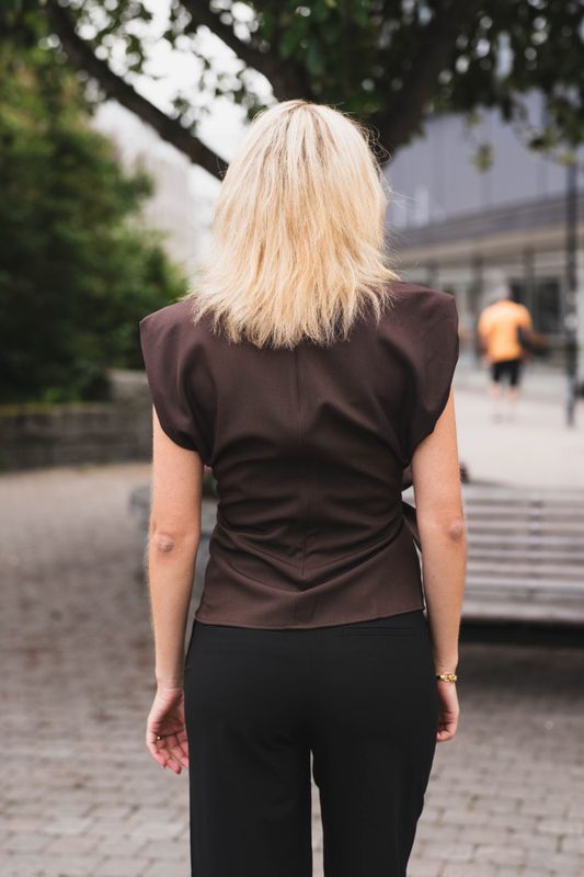 Luna Pleat Top Dark Brown 