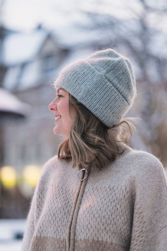 Hypnotized Beanie Blue Stripe